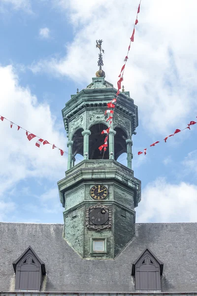 Мерія на центральній площі в м. Монс, Бельгія. — стокове фото