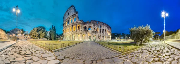 Koloseum nebo Koloseum v Římě, Itálie — Stock fotografie