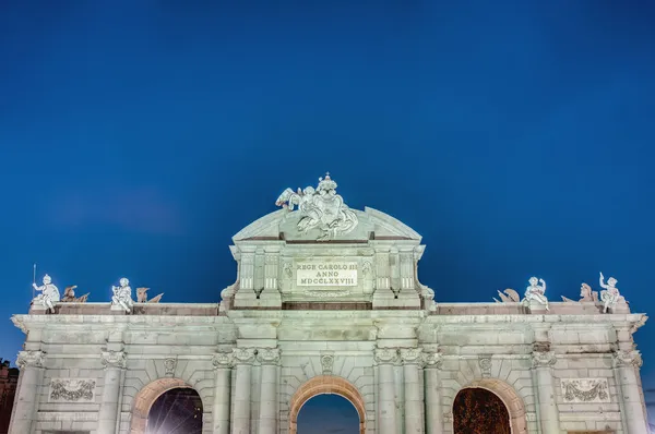 Puerta de Alcalá i madrid, Spanien — Stockfoto