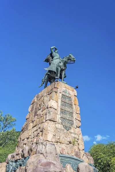 Denkmal für martin miguel de guemes, salta — Stockfoto