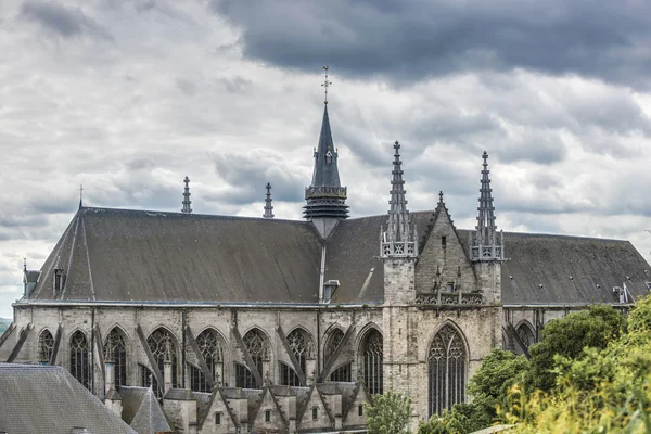 Saint Święta Waldetruda Kościół w mons, Belgia. — Zdjęcie stockowe