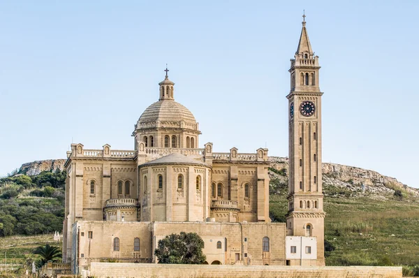 Ta' přisuzovaly kostel poblíž gharb Gozo, malta — Stock fotografie