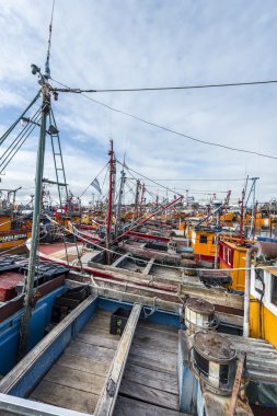 Turuncu balıkçı tekneleri, mar del plata, Arjantin