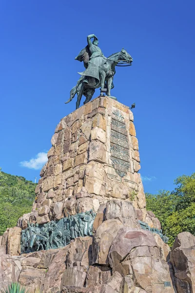Denkmal für martin miguel de guemes, salta — Stockfoto