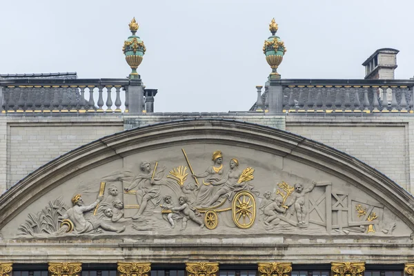 Guildhalls en Grand Place en Bruselas, Bélgica . —  Fotos de Stock