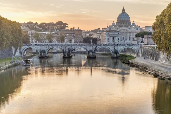 Ponte sant'angelo (hadrian Köprüsü), Roma, İtalya, — Stok fotoğraf