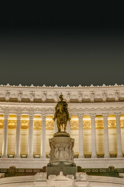 Národní památník Victor emmanuel v Římě, Itálie. — Stock fotografie