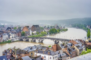 Meuse Nehri Namur, Belçika