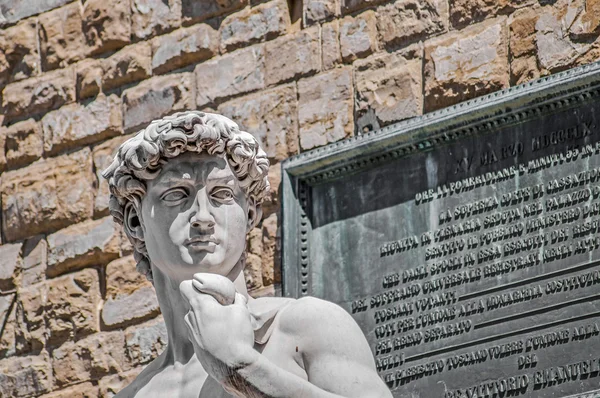 Статуя Давида Микеланджело во Флоренции, Италия — стоковое фото