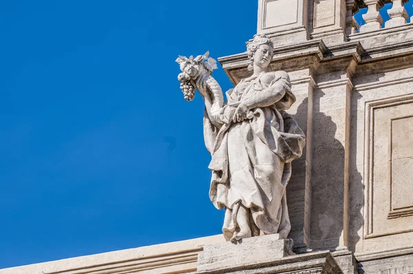 Fontána di Trevi, barokní kašna v Římě, Itálie. — Stock fotografie