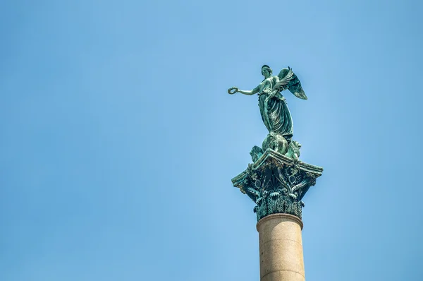 Columna del Jubileo en la Plaza del Castillo en Stuttgart, Alemania — Foto de Stock