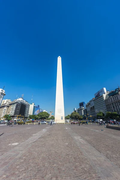 Обелиск (El Obelisco) в Буэнос-Айресе . — стоковое фото