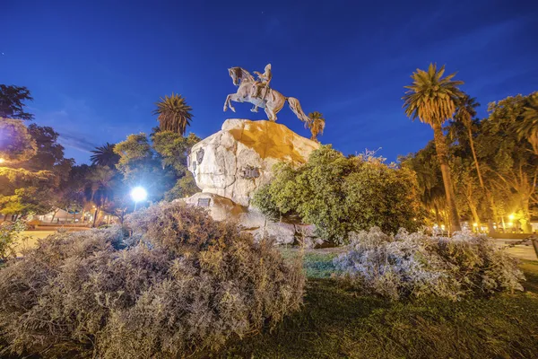 San Martin Square i Mendoza, Argentina . - Stock-foto