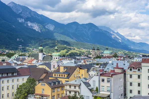 Vista geral de Innsbruck no oeste da Áustria . — Fotografia de Stock