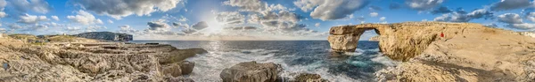 Ventana azul en la isla de Gozo, Malta . —  Fotos de Stock