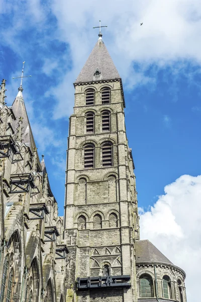 Kathedraal van onze dame van Doornik in België — Stockfoto