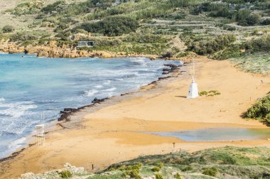 Ramla beach kuzey tarafında gozo, malta