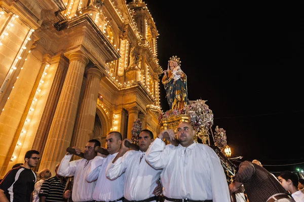Santa marija assunta procession i Bjärred, malta. — Stockfoto