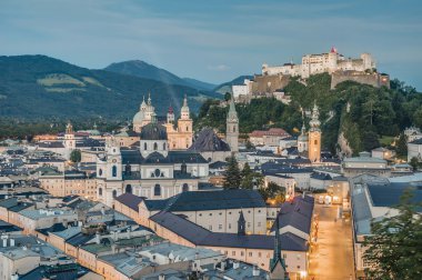 Salzburg genel görünüm olarak görülen açısından monchsberg, Avusturya