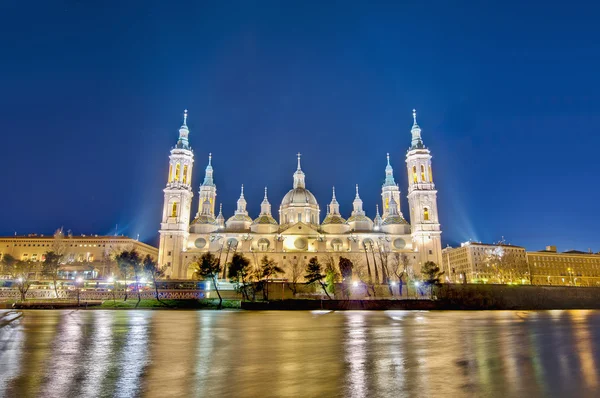 Naše paní pilířem baziliky v zaragoza, Španělsko — Stock fotografie