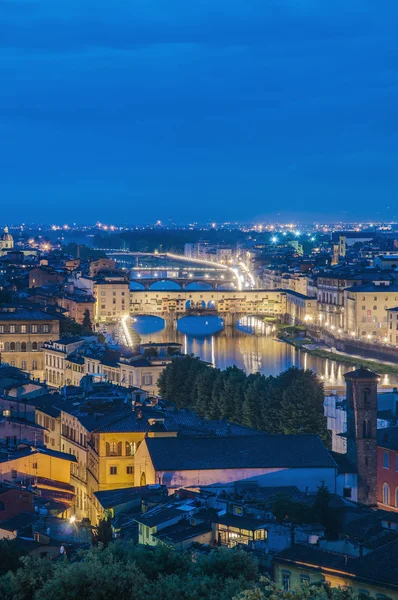 (Stary most) ponte vecchio we Florencji, Włochy. — Zdjęcie stockowe