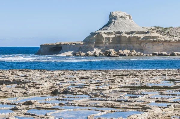 Ollas de sal cerca de Qbajjar en Gozo, Malta . —  Fotos de Stock