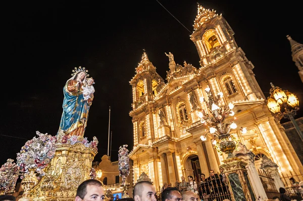 Santa marija pohledná průvod v Praha, malta. — Stock fotografie