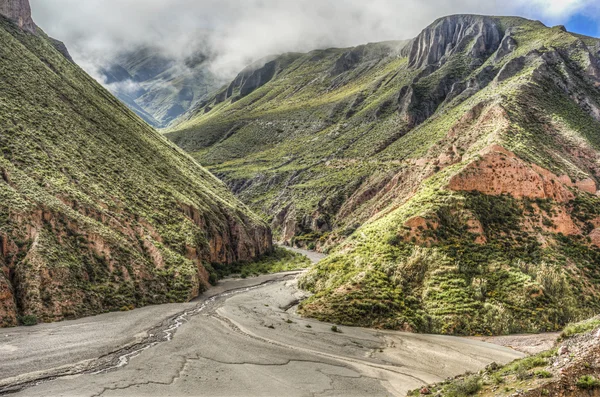 Route 13 naar iruya in de provincie salta, Argentinië — Stockfoto