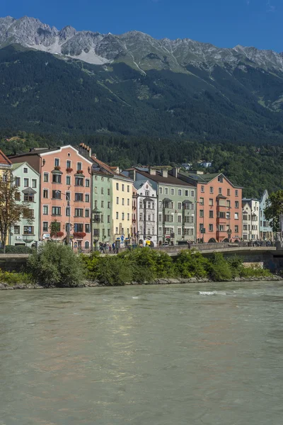 Mariahilfstraße in Innsbruck, Österreich. — Stockfoto