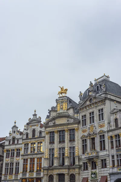 Guildhalls na grand place w Brukseli, Belgia. — Zdjęcie stockowe