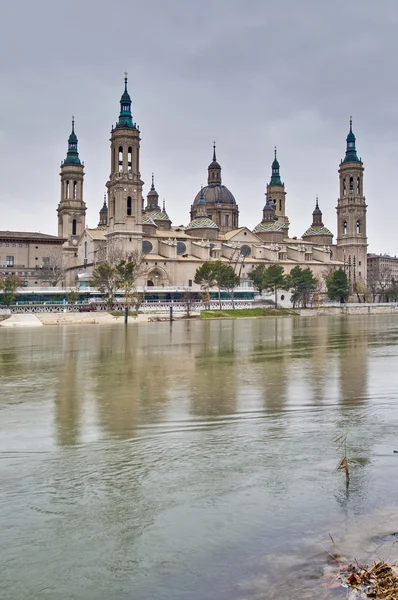 Bizim hanım pillar bazilikanın, zaragoza, İspanya — Stok fotoğraf