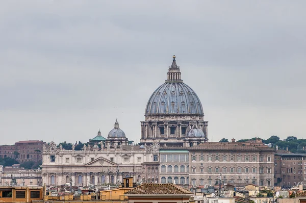 Basílica de São Pedro na Cidade do Vaticano, Itália — Fotografia de Stock