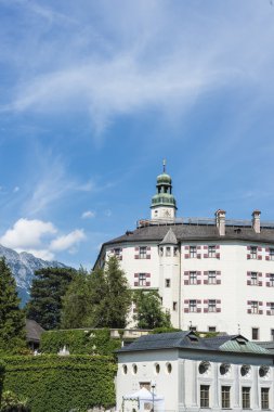 Ambras Kalesi yakınındaki Innsbruck, Avusturya.