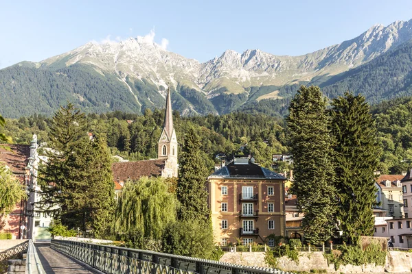 Innsteg mostu w Innsbrucku, Górnej Austrii. — Zdjęcie stockowe