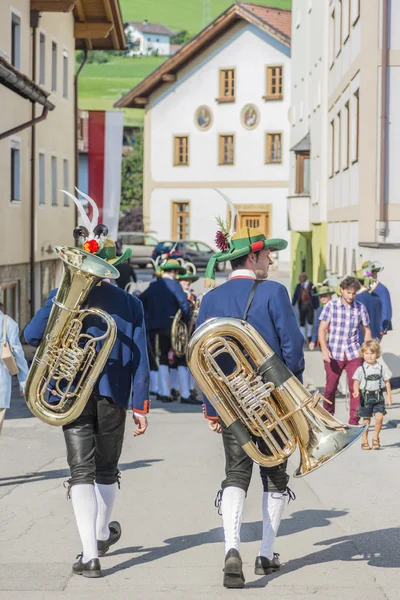 Maria Hemelvaart processie oberperfuss, Oostenrijk. — Stockfoto