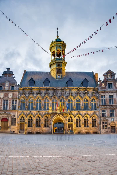 Municipio sulla piazza centrale di Mons, Belgio . — Foto Stock