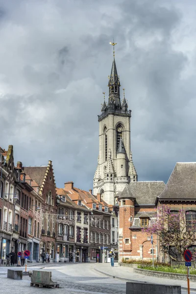 O campanário (francês: beffroi) de Tournai, Bélgica — Fotografia de Stock