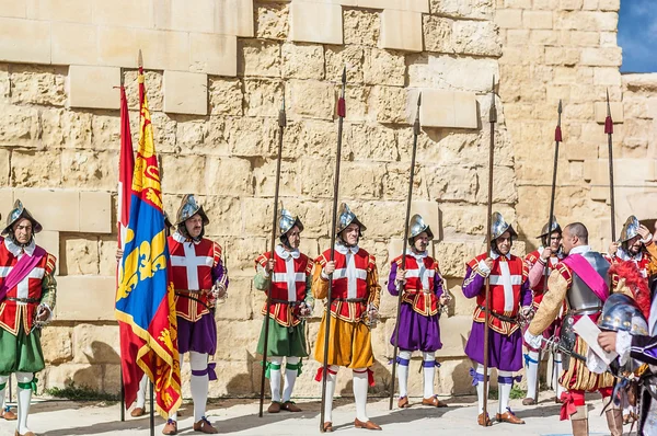 W paradzie guardia w st. jonh cavalier w birgu, malta. — Zdjęcie stockowe