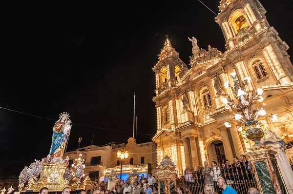 Santa marija pohledná průvod v Praha, malta. — Stock fotografie