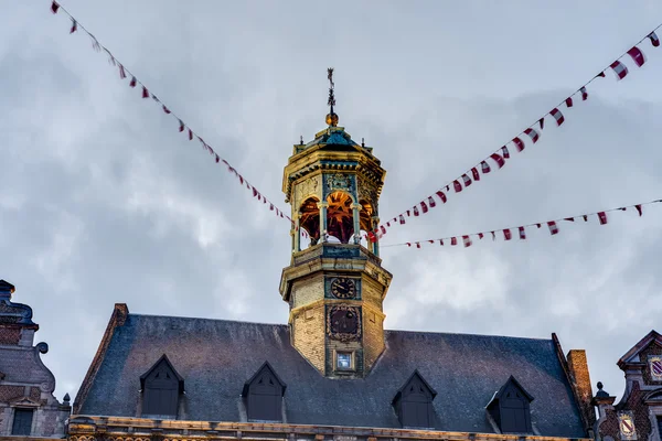 Ayuntamiento en la plaza central de Mons, Bélgica . —  Fotos de Stock