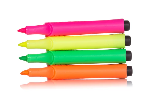 Dört renkli fosforlu kalem kalemler — Stok fotoğraf