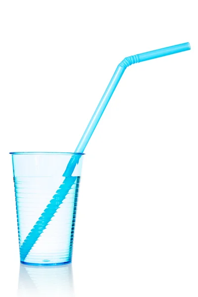 Szklankę wody z niebieski słomy — Zdjęcie stockowe