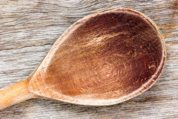 Старий дерев'яною ложкою — стокове фото