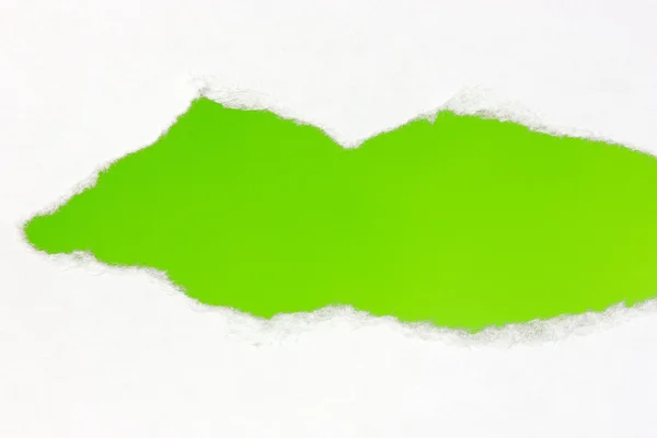 緑の空間と引き裂かれた紙 — ストック写真