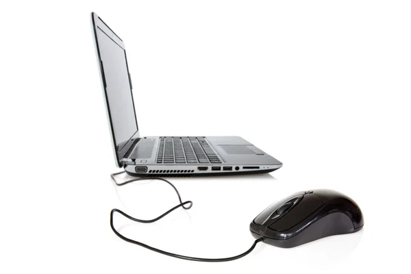 Laptop and mouse isolated — Stock Photo, Image