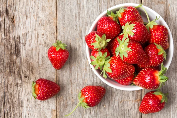 Red strawberry in a bowl — Stock Photo, Image