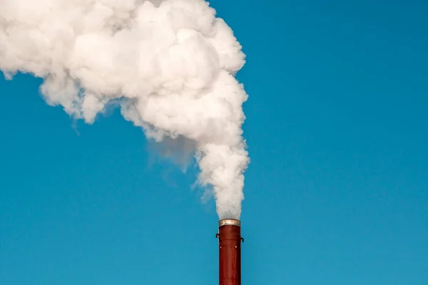 Thick Heavy Smoke Coming Out Rusty Chimney Blue Sky — Stock Photo, Image