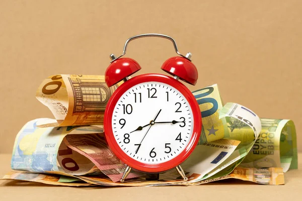 Retro Style Alarm Clock Euro Currency Time Money Concept — Fotografia de Stock