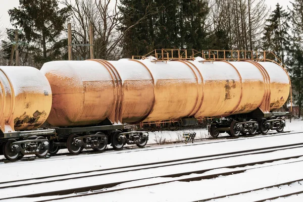 最後のタンクは 出発列車のワゴン 鉄道燃料供給 — ストック写真