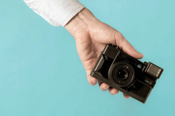 Hand Holding Old Film Photo Camera Vintage Filtered Image — Stock Photo, Image